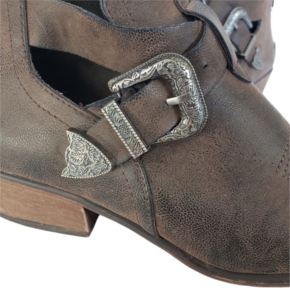 Pierre Dumas brown pointed toe Western faux leather booties- size 7 - Picture 3 of 10